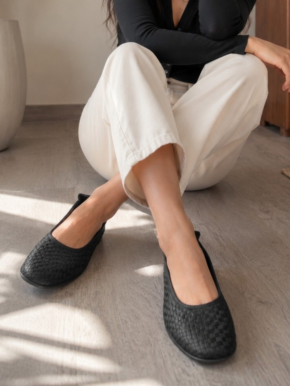 Bernie Mev Bella Black Woven Ballet Flats Comfort Slip-On Stretch Travel Shoes